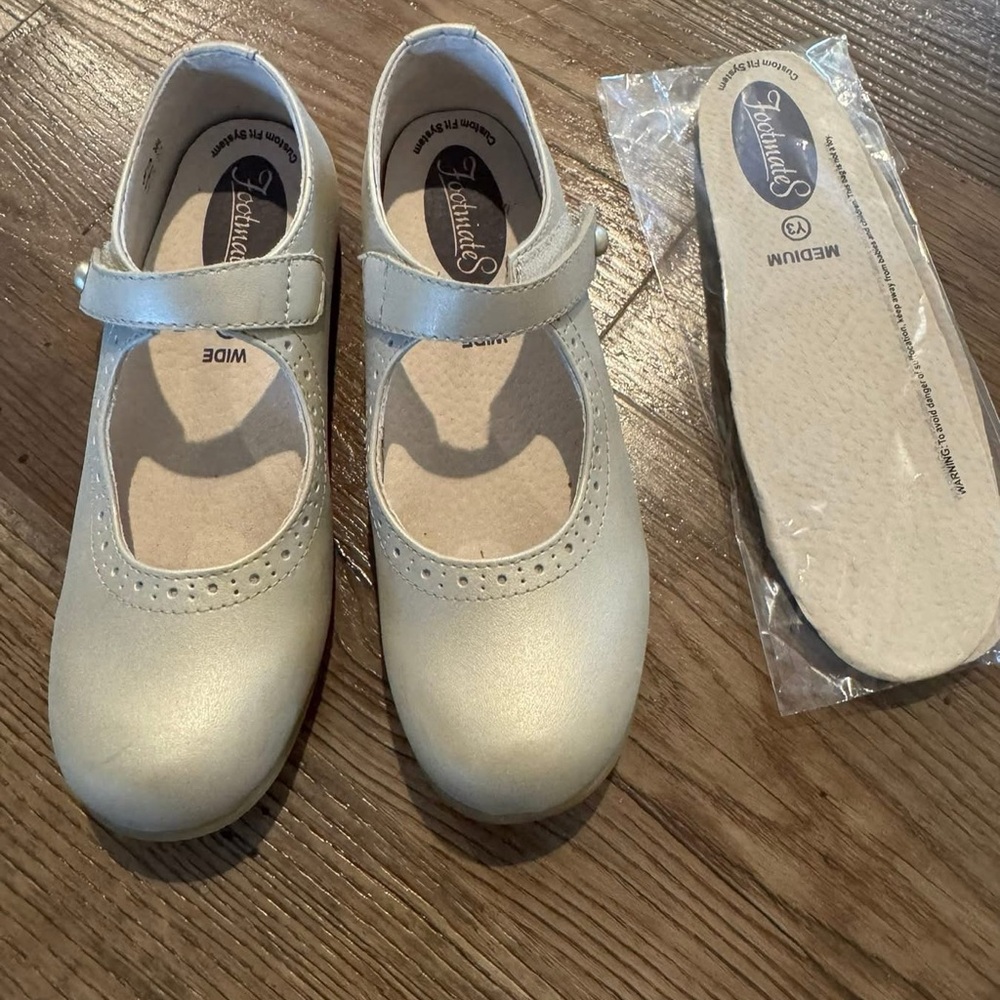 Footmates Emma Soft Gold Mary Jane’s